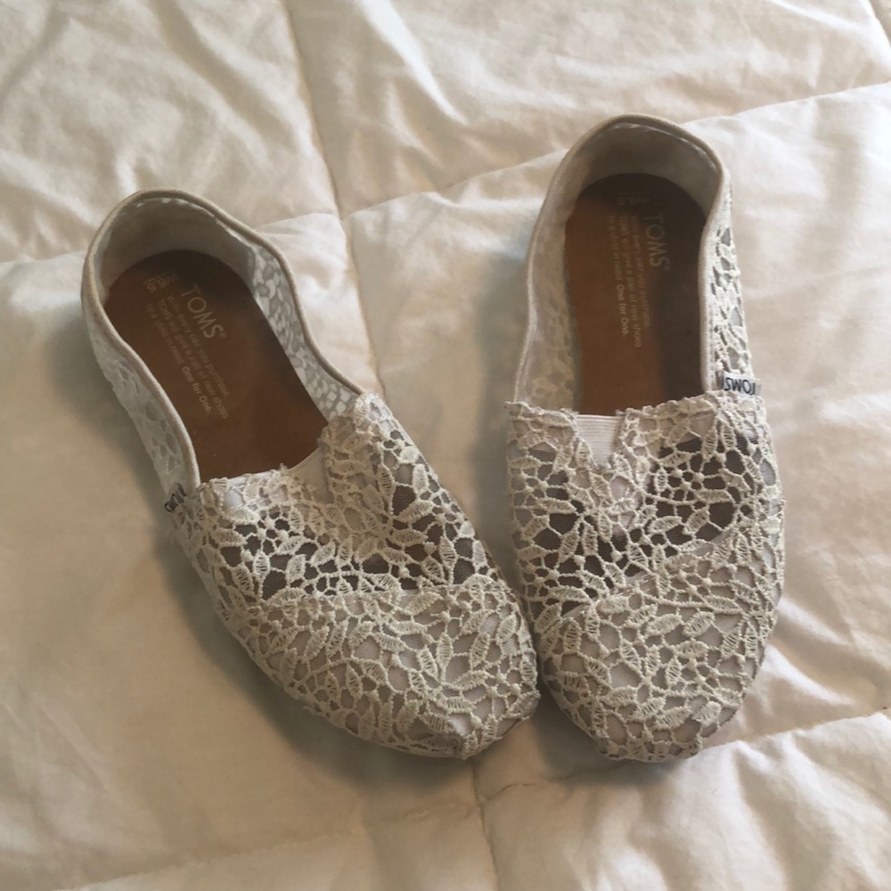 TOMS white lace slip ons